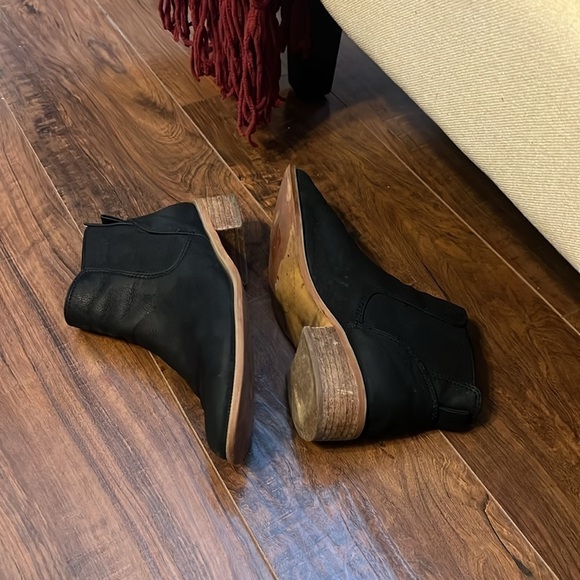 Nordstrom's Caslon Genuine Leather Ankle Boots w/Square Wood Heel Sz. 61/2. - Picture 4 of 10